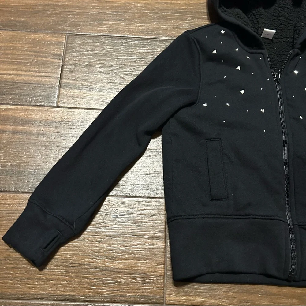 Old Navy Girls Sherpa Lined Full Zip Hoodie Small 6-7 Black with‎ Silver Hearts